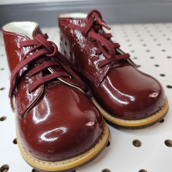 JOSMO WALKER Patent Ostrich Walking Shoes Size: 5 toddler Color: Burgundy - Picture 5 of 10